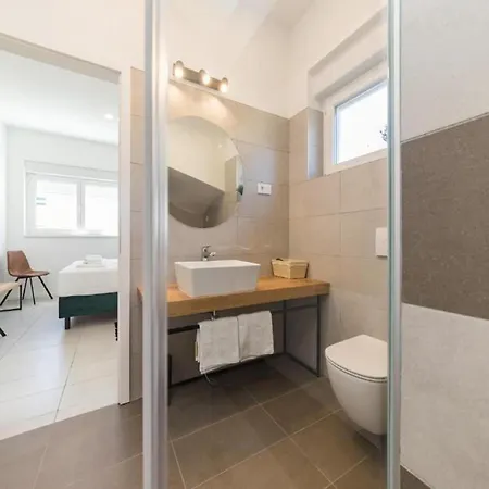 Luxury Bellavista - Four Bedroom With Pool * Pag Town