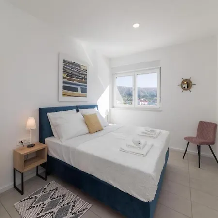 Luxury Bellavista - Four Bedroom With Pool Villa