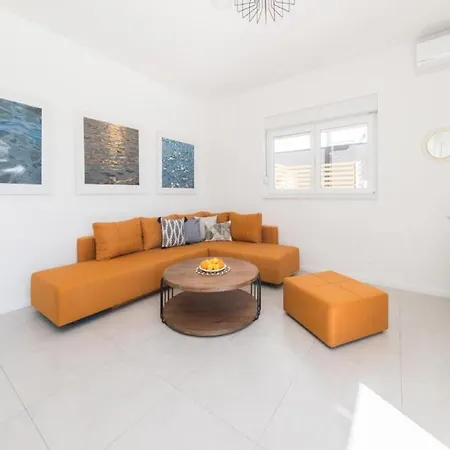 Luxury Bellavista - Four Bedroom With Pool * Pag Town