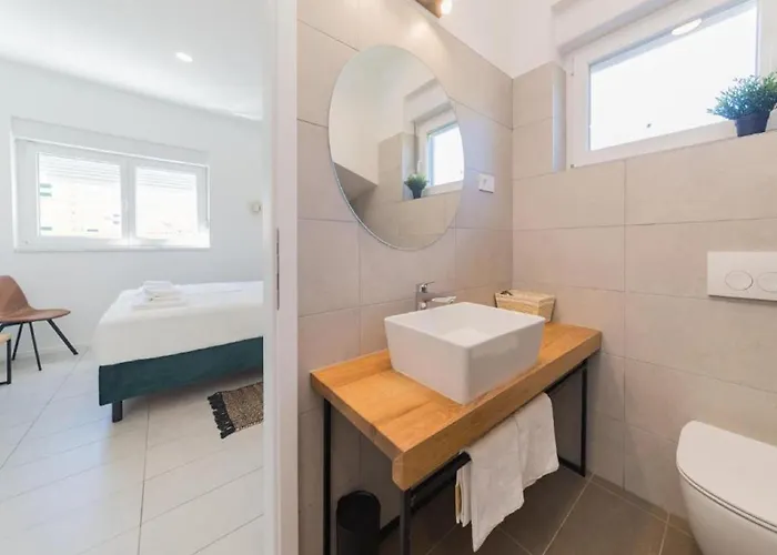 Luxury Bellavista - Four Bedroom With Pool * פג