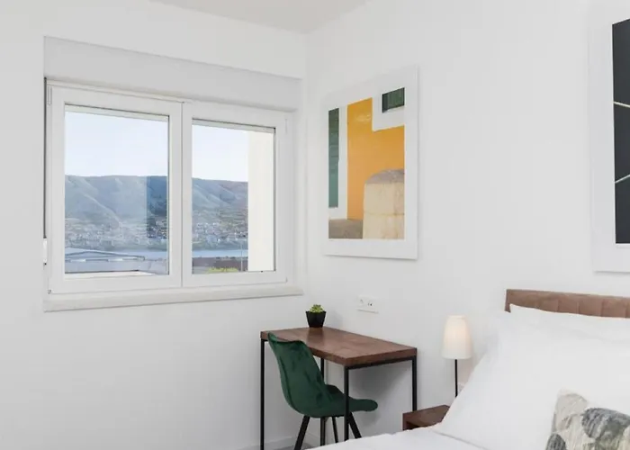 Luxury Bellavista - Four Bedroom With Pool וילה פג