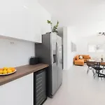Luxury Bellavista - Four Bedroom With Pool *