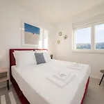Luxury Bellavista - Four Bedroom With Pool باغ