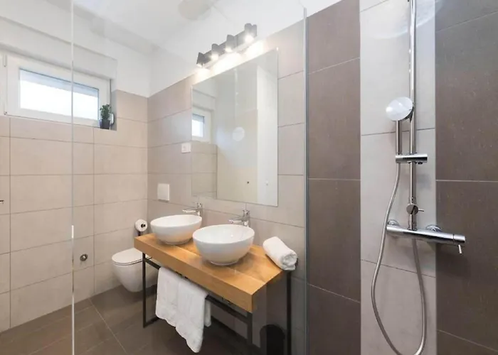 Luxury Bellavista - Four Bedroom With Pool Βίλα *